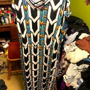 Maxi dress with a black and white print XXL